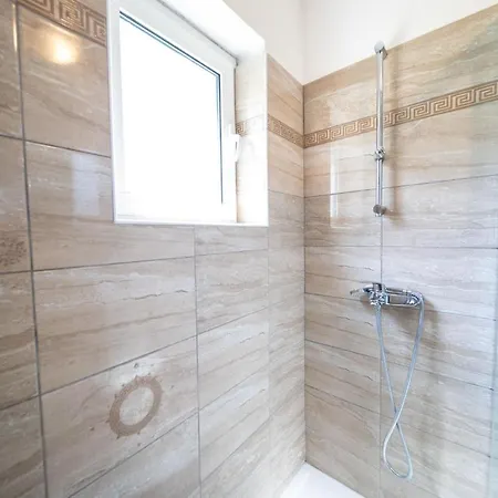 Blagdan Appartamento Palit